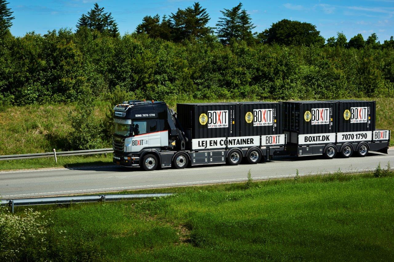 BOXIT lastbil med containrar